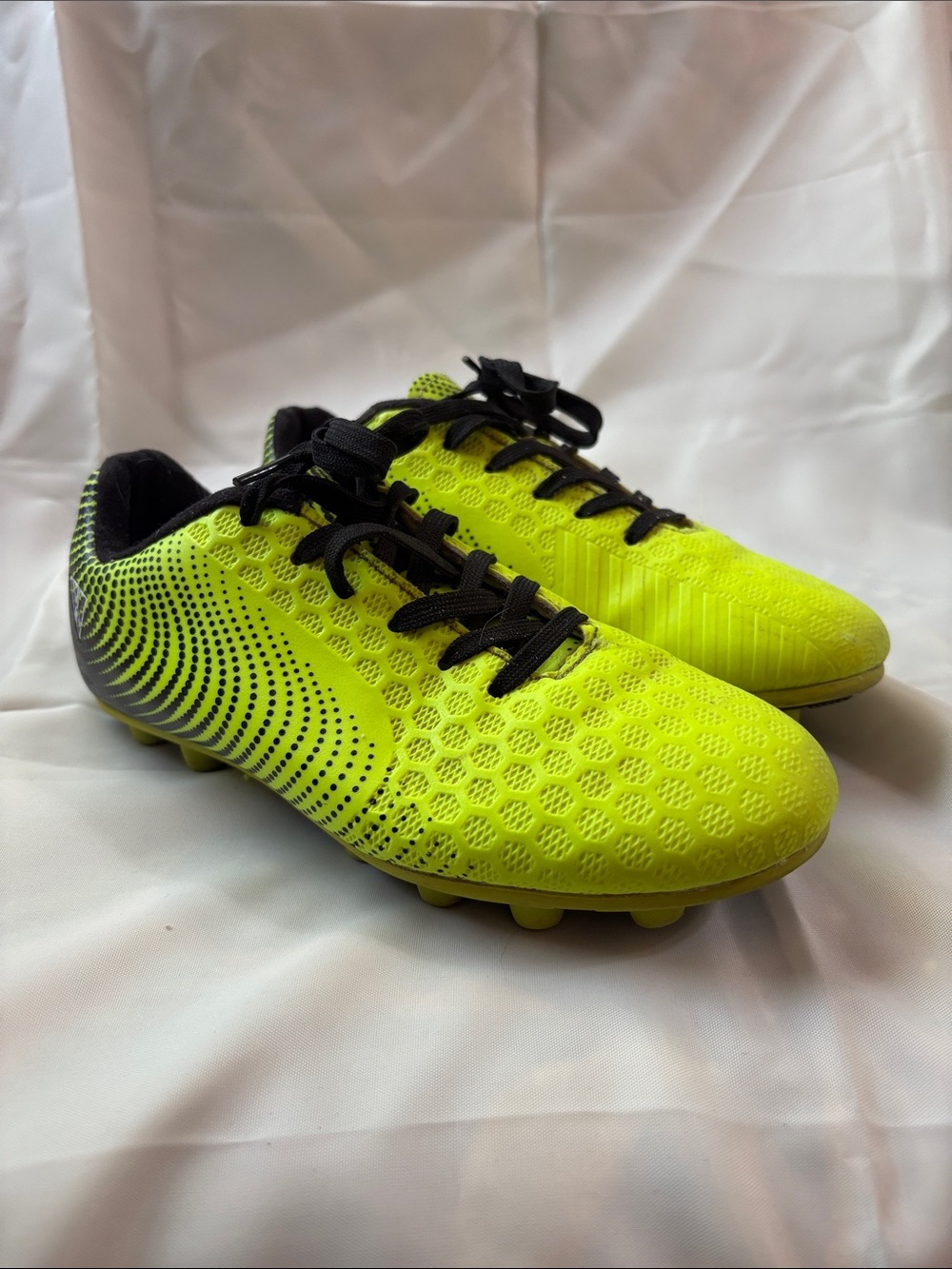 Vizari boys soccer shoes